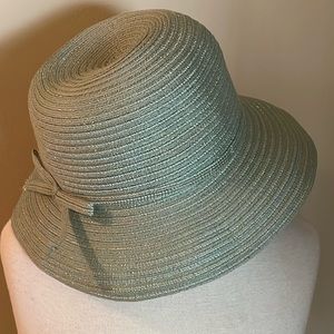New With Tags~Woman’s Mint Green Colored Adjustable Straw Hat